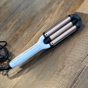 Remington Triple Barrel Hair Waver in Black and Gold